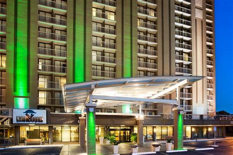 HOLIDAY INN NASHVILLE-VANDERBILT (DOWNTOWN) $98 ($̶1̶5̶8̶) - Updated ...