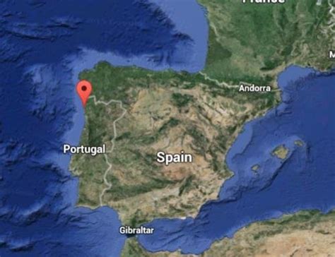 Location of Esposende and shipwreck site, in the north of Portugal ...