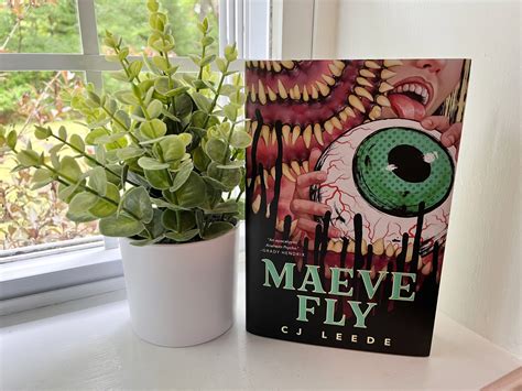 Maeve Fly by CJ Leede | Book Review - Erica Robyn Reads