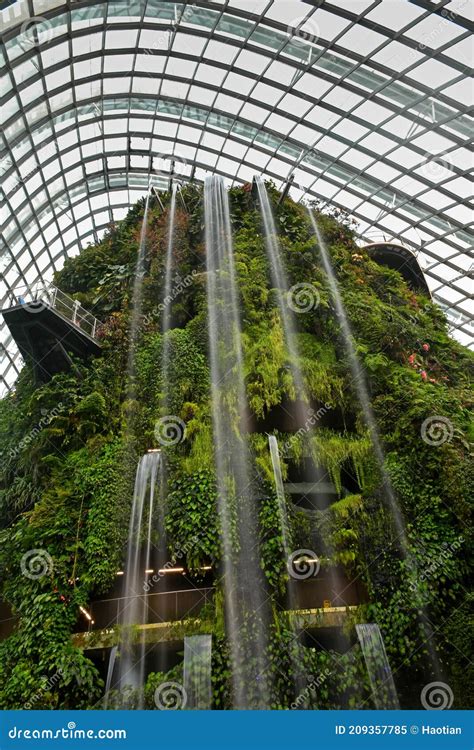 Waterfall In Cloud Forest Dome At Gardens By The Bay, Singapore-12 SEP ...