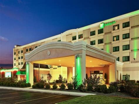 Mt.Vernon Hotel and Event Center in Mount Vernon (IL) - Room Deals ...