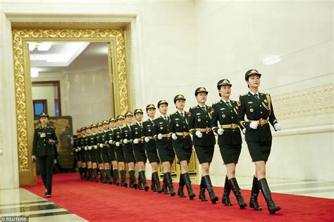 Pin en Female Honor Guards