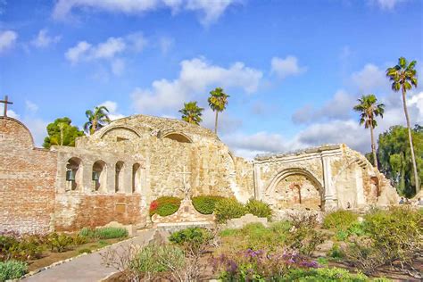 Mission San Juan Capistrano: History, Buildings, Photos