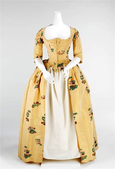 1776. Robe à l'Anglaise. British. Silk 18th Century Dress, 18th Century ...