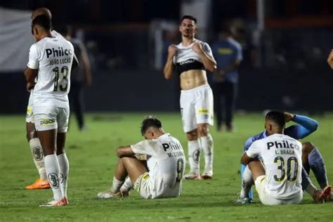 How Pele's Santos suffered first relegation in 111-year history - CGTN