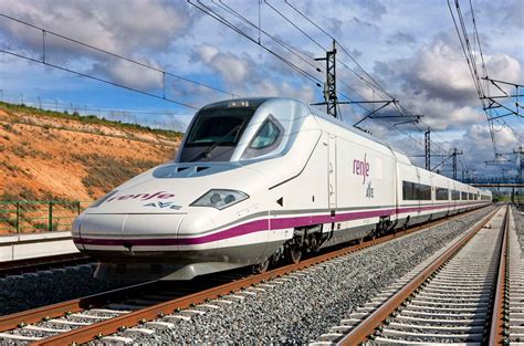 Tren Barcelona Santander desde 46,55 € | Horarios y billetes AVE Renfe