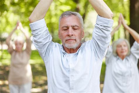 The Many Benefits of Tai Chi for Seniors | Senior Hobbies