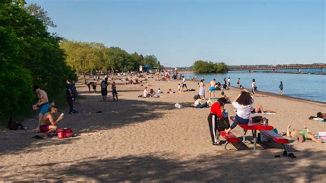 10 Toronto Beaches That Are Safe To Swim In Today If You Want To Escape ...