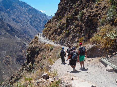 Guided hike into the depths of the Colca Canyon - Wade and Sarah