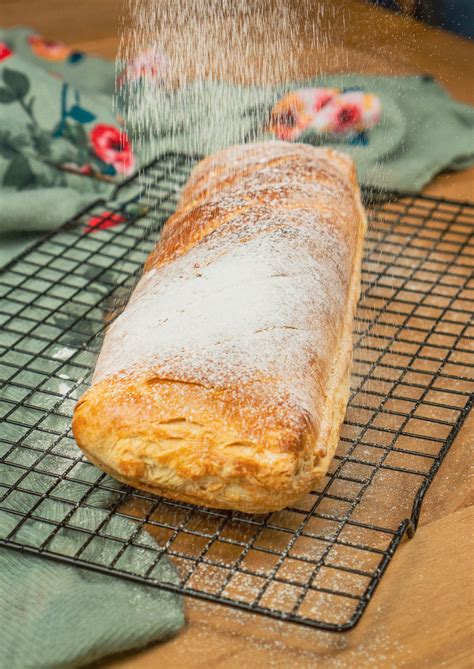 Apple Strudel with Puff Pastry - Quick and Easy Dessert Recipe