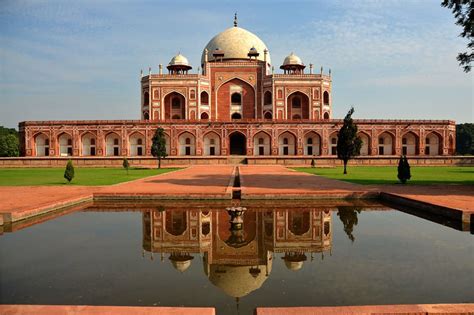 10 must see monuments in Delhi