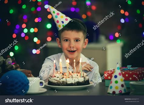 Surprised Birthday Boy Cake Party Stock Photo 600332711 | Shutterstock