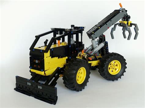 LEGO MOC 42081: Wheel Skidder by Tomik | Rebrickable - Build with LEGO