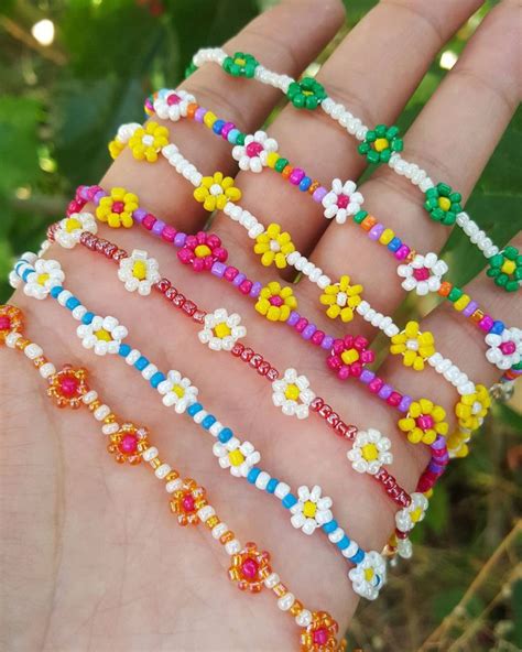 Beaded flower necklace daisy necklaces for women colors | Etsy in 2020 ...