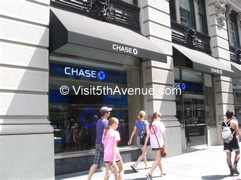 Chase Bank - 5th Avenue, New York - Bank