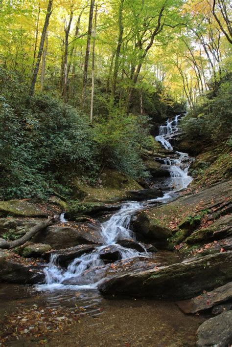 Roaring Fork Creek Falls – Southeast Waterfall & Hiking Guide