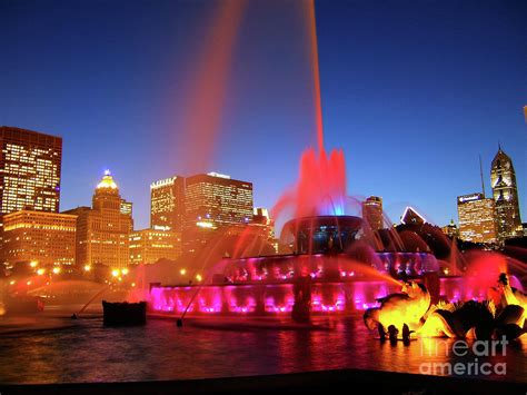 Buckingham Fountain Fiery Glow Photograph by Wernher Krutein - Pixels