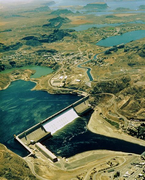 Aerial View Of Grand Coulee Dam Photograph by Us Bureau Of Reclamation ...