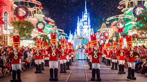 QUIZ: Walt Disney World Holiday Parades Through the Years | Disney ...