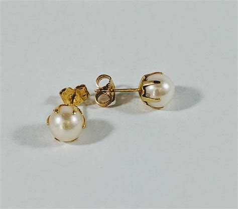 Classic Pearl Stud Earrings, 7mm Pearl, 14K Yellow Gold Prong Set Post ...