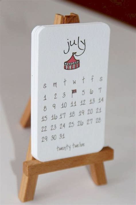 beautiful-diy-desk-calendar-ideas | HomeMydesign