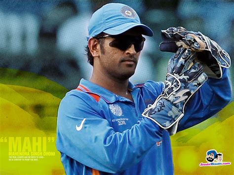 UVERSE NEWS: Injured Dhoni shows no discomfort in practice sess... | Ms ...