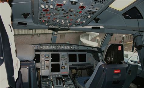 airplane-pics: airbus a330 cockpit photos