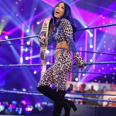 SmackDown Women's Champion Sasha Banks | Sasha bank, Wwe girls, Raw ...