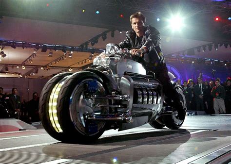 Dodge Tomahawk V10 Superbike (Photo Gallery) - InspirationSeek.com