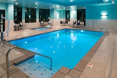 Hilton Garden Inn Seattle/Lynnwood Pool: Pictures & Reviews - Tripadvisor