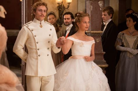 Anna Karenina 2012 - Kitty and Vronsky | ヴィンテージドレス, アーロン