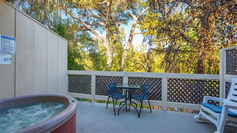 Relaxing Rooms at Sycamore Mineral Springs Resort in Avila Beach