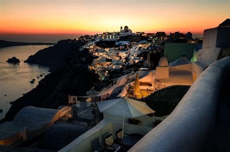 How To Choose The Best Place To Stay In Santorini For Sunset