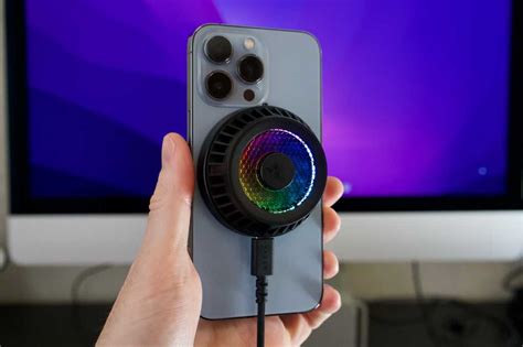 Razer Phone Cooler Chroma review | Macworld