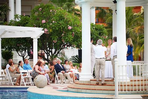 Cancun Wedding at Riu Palace Las Americas - Masha and Kerry - Del Sol ...