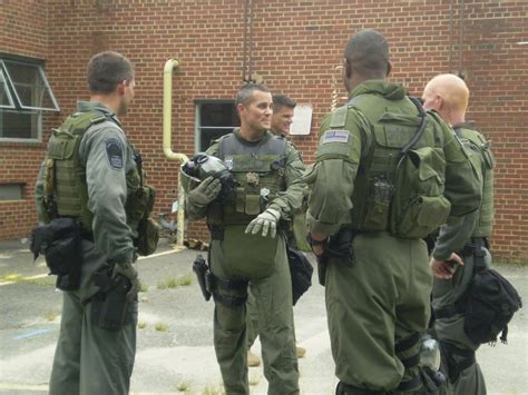 the Annandale Blog: Fairfax Police SWAT team conducts training exercise ...