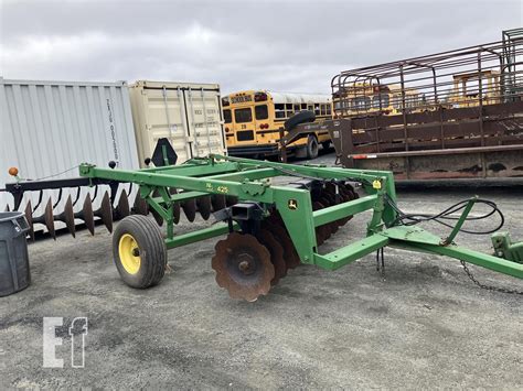 JOHN DEERE 425 | Online Auctions | EquipmentFacts.com