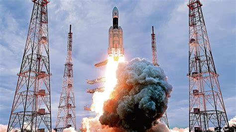 Chandrayaan-3 completes second orbit-raising maneuver: What's next for ...