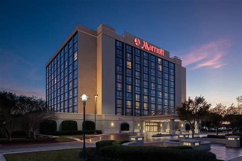 HOUSTON MARRIOTT SOUTH AT HOBBY AIRPORT - Houston TX 9100 Gulf Fwy 77017