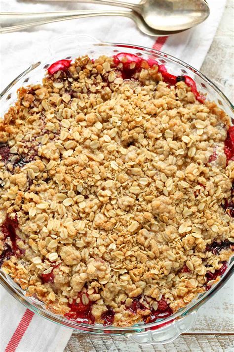 Mixed Berry Crisp (with Fresh or Frozen Berries!) - Live Well Bake Often