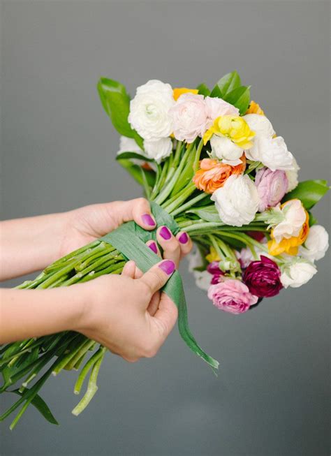 How to Make a DIY Wedding Bouquet | A Practical Wedding