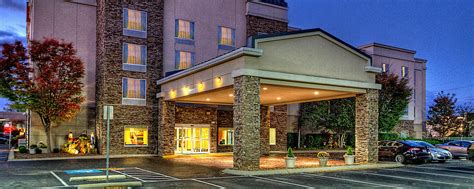 Hotel Rooms & Amenities | Fairfield Inn & Suites Murfreesboro