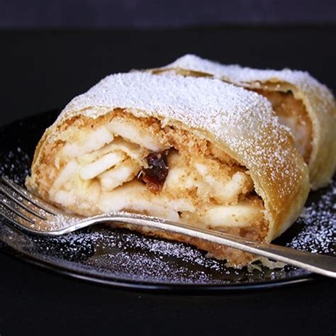 Original Viennese Apple Strudel (Apfelstrudel) recipe on Food52 | Apple ...