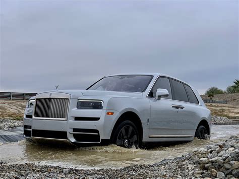 The poshest SUV of them all: Rolls-Royce Cullinan first drive | Ars ...