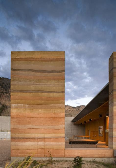 How Rammed Earth Walls are Built | ArchDaily