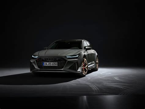 Download Vehicle Audi RS6 Avant 4k Ultra HD Wallpaper