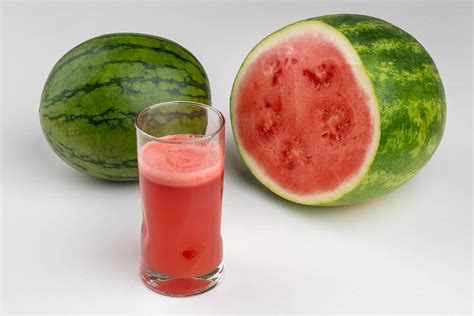 Watermelon Juice Benefits, According To Registered Dietitians. Nike.com