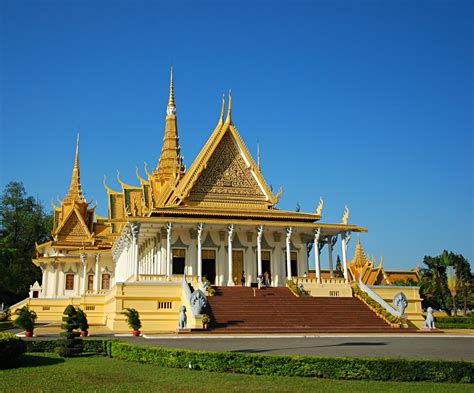 alaninsingapore: Temples of Phnom Penh