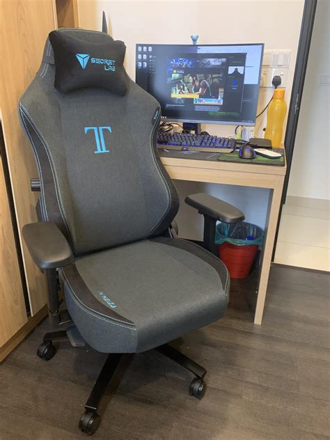 Check out my new #secretlab chair~ : r/secretlab