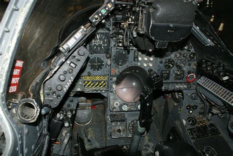 EVERETT AERO - Harrier GR3 Cockpit